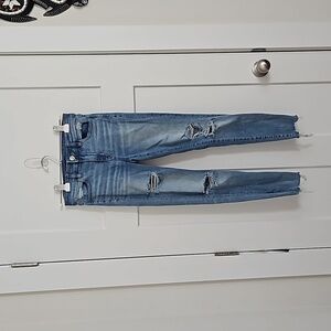 American Eagle size 2 Hi-Rise Jegging, light blue